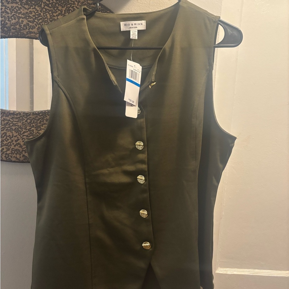 Rio & Rian Olive Green Sleeveless Top - Picture 6 of 6